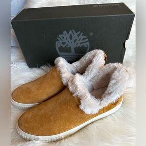 Timberland Ladies size 8 Skyla Bay slip on NWT